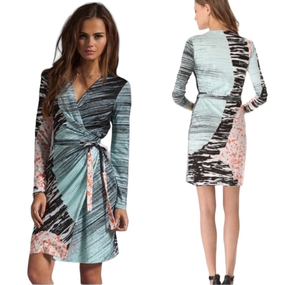 LN Diane Von Furstenberg Valencia Silk Pastel Wrap Mini Dress in Rockscape - 4 - Picture 5 of 16